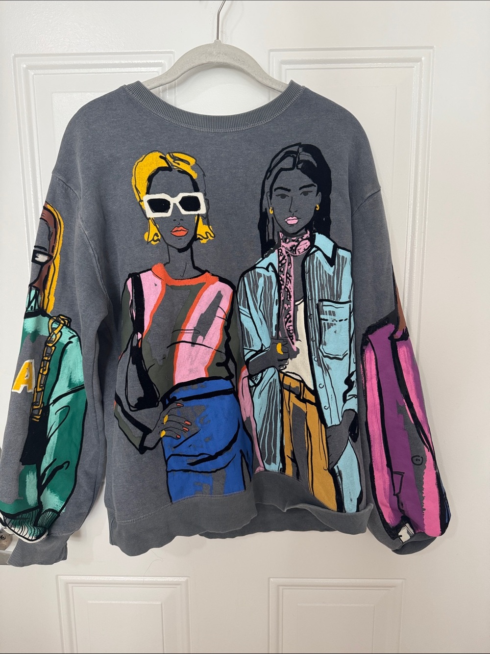 Zara Gray Graphic Women’s Sweatshirt